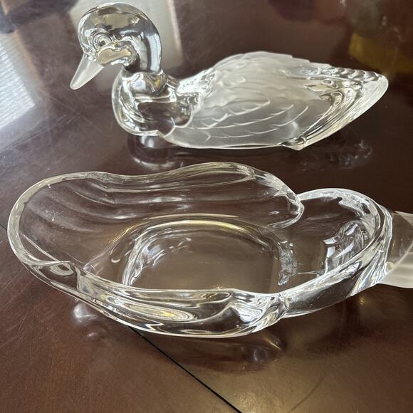 Beautiful Crystal Duck Shape Trinket Dish w/ Lid, Clear and Frosted 10" x 6" - Picture 6 of 8